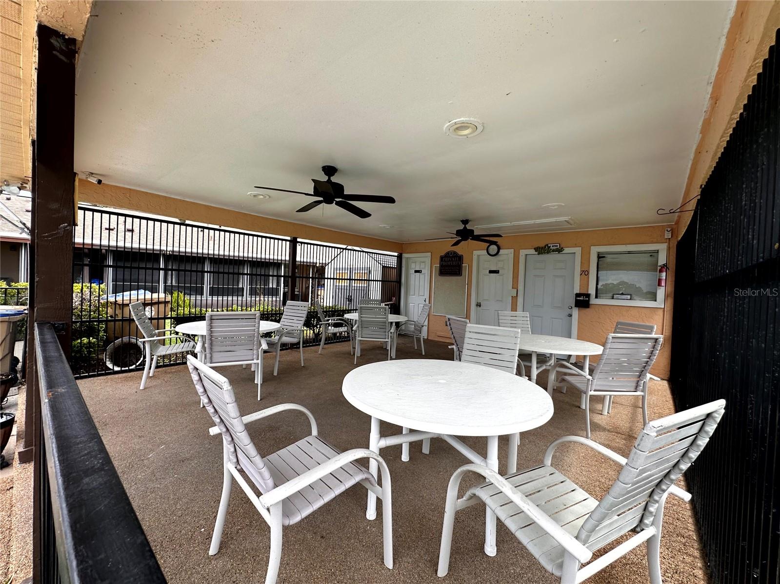 22 W COUNTRY COVE WAY, KISSIMMEE, FL, 34743
