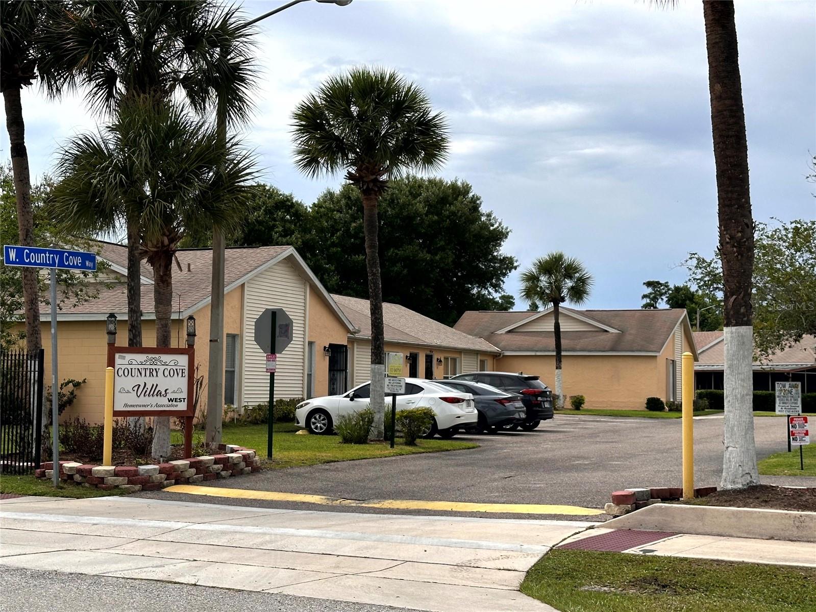 22 W COUNTRY COVE WAY, KISSIMMEE, FL, 34743