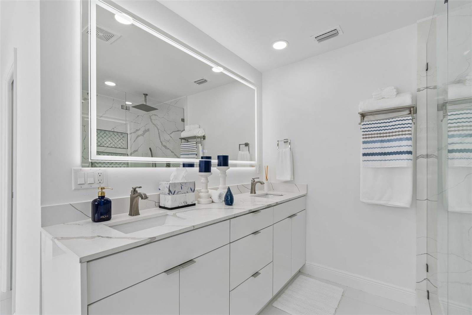 933 ELDORADO AVE, CLEARWATER BEACH, FL, 33767
