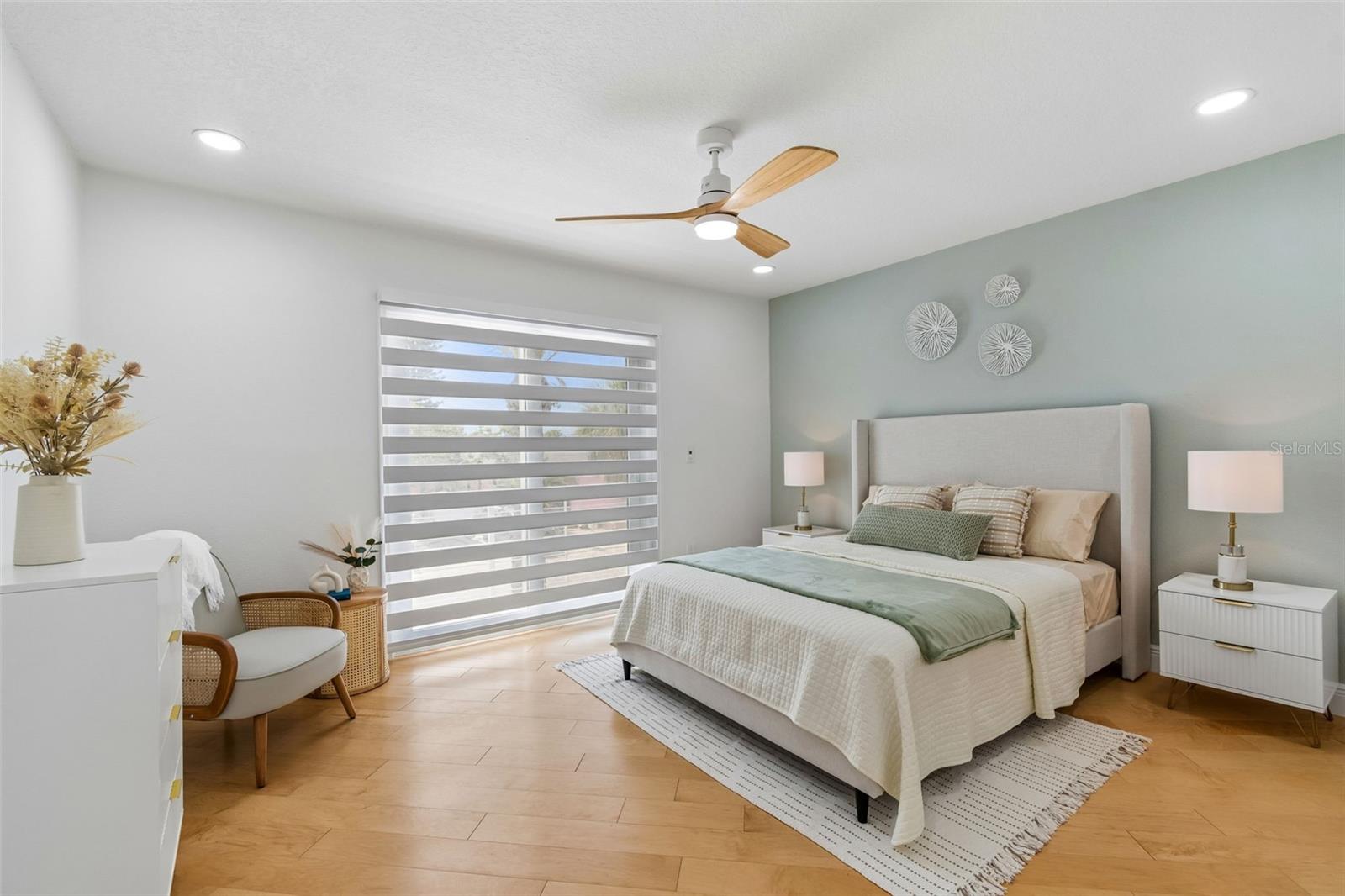933 ELDORADO AVE, CLEARWATER BEACH, FL, 33767