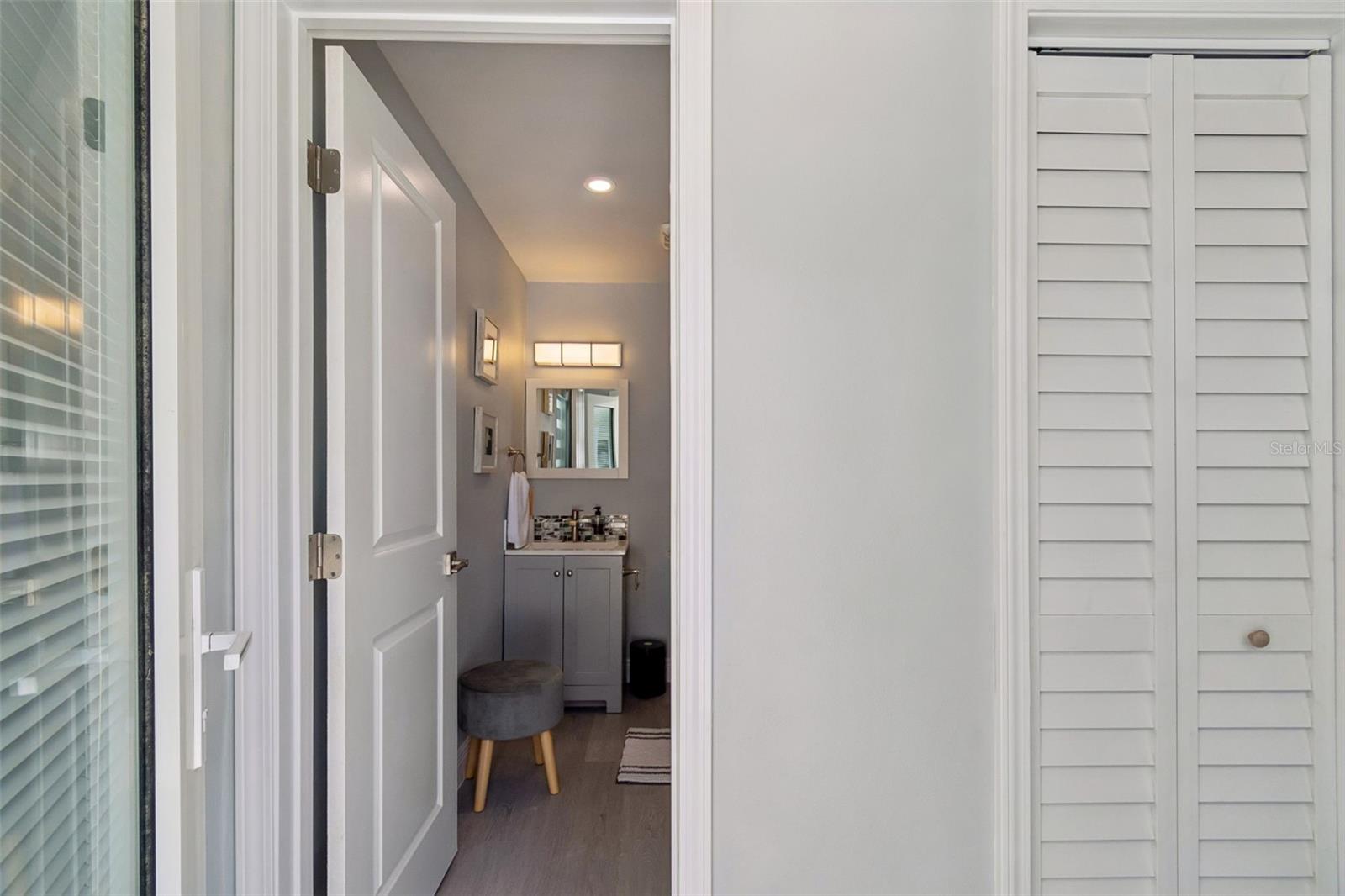 933 ELDORADO AVE, CLEARWATER BEACH, FL, 33767