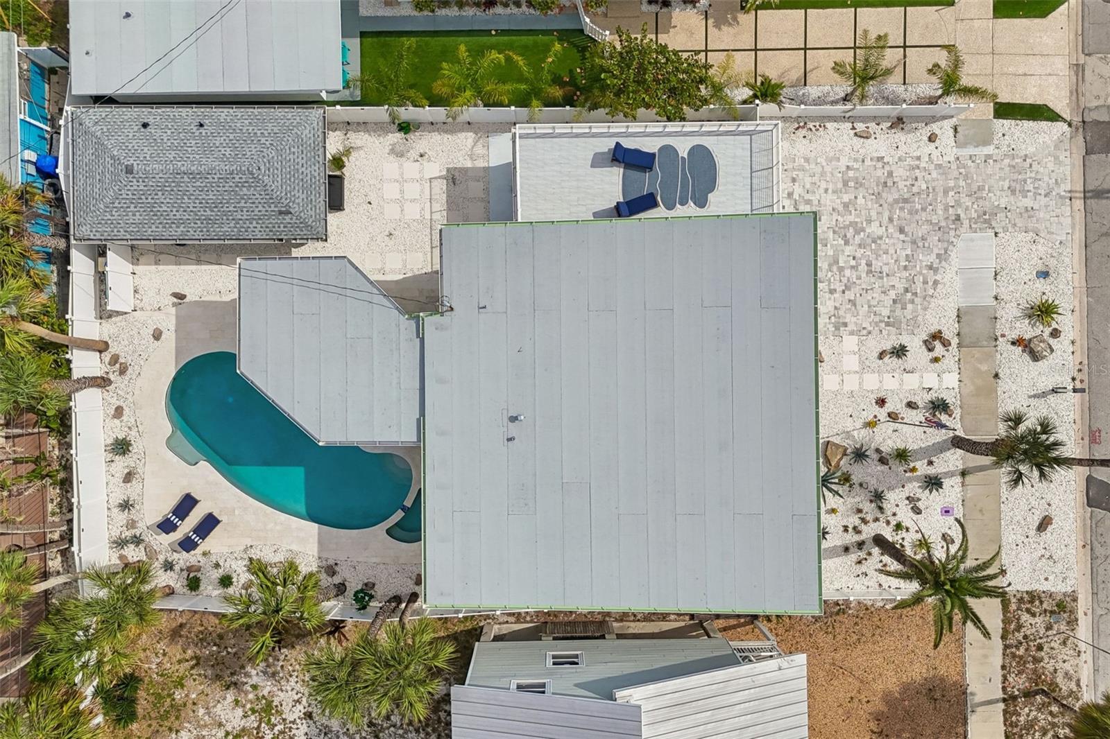 933 ELDORADO AVE, CLEARWATER BEACH, FL, 33767