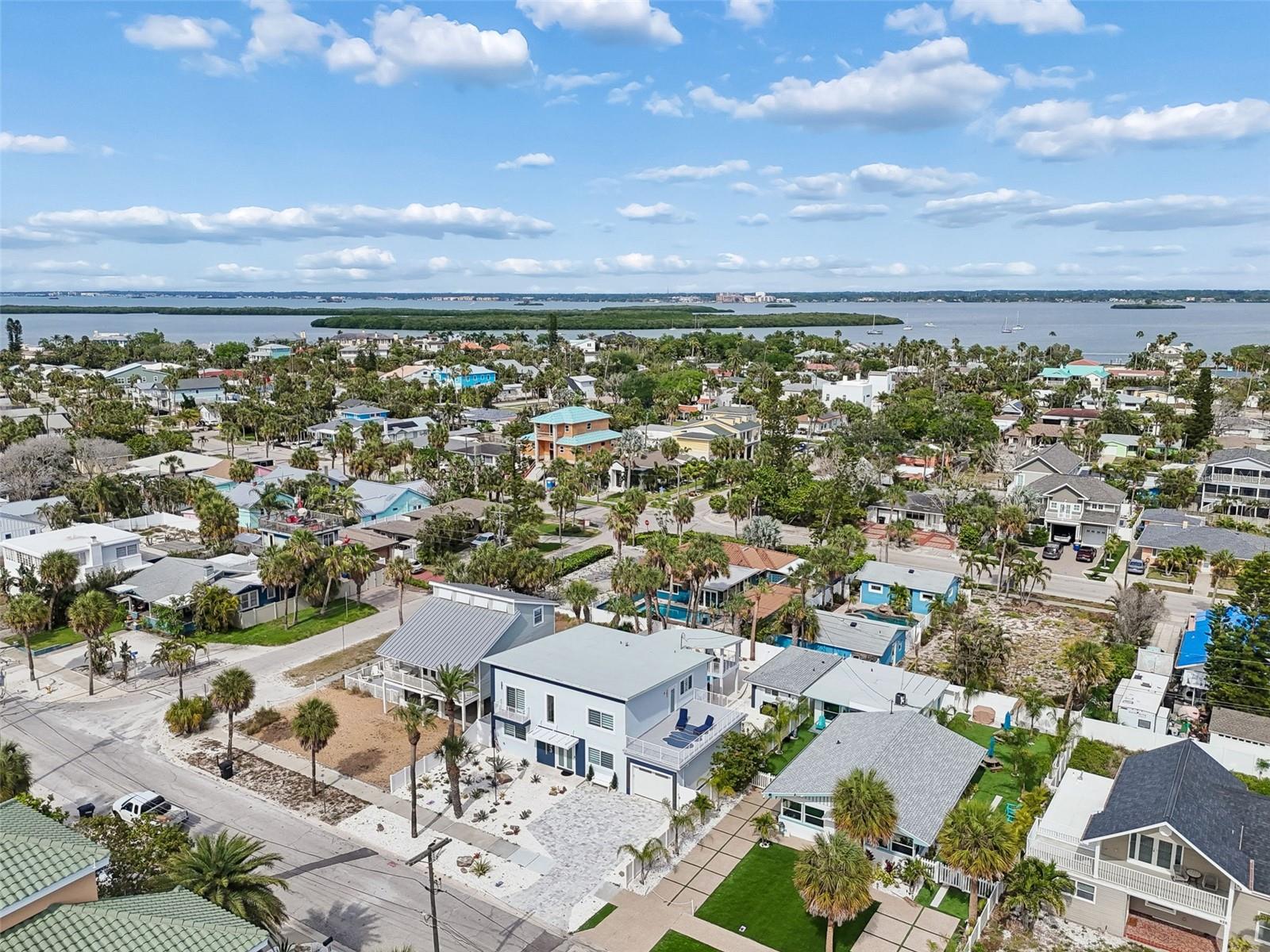 933 ELDORADO AVE, CLEARWATER BEACH, FL, 33767