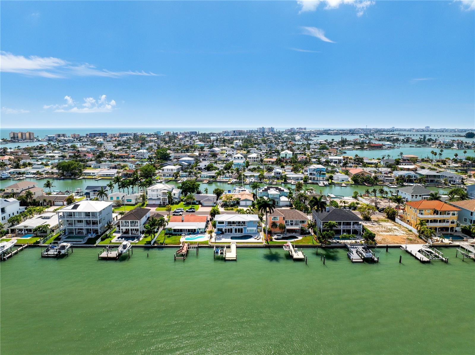 547 JOHNS PASS AVE, MADEIRA BEACH, FL, 33708
