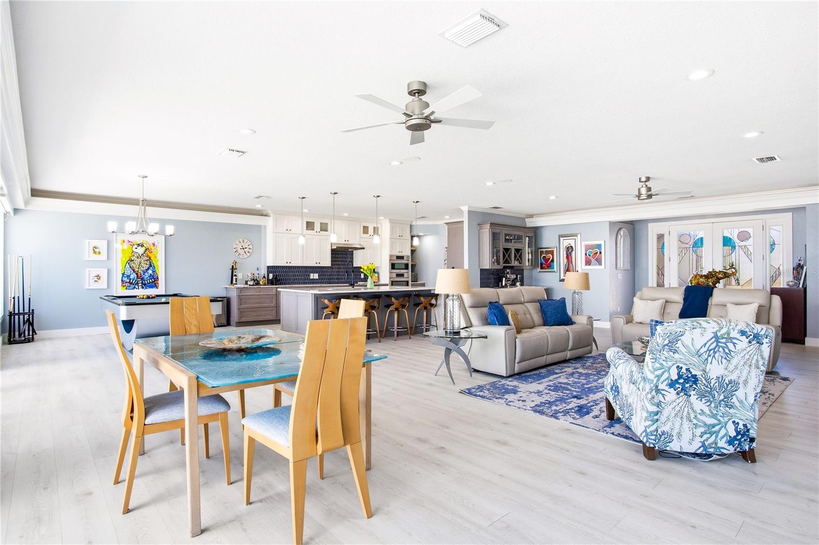547 JOHNS PASS AVE, MADEIRA BEACH, FL, 33708