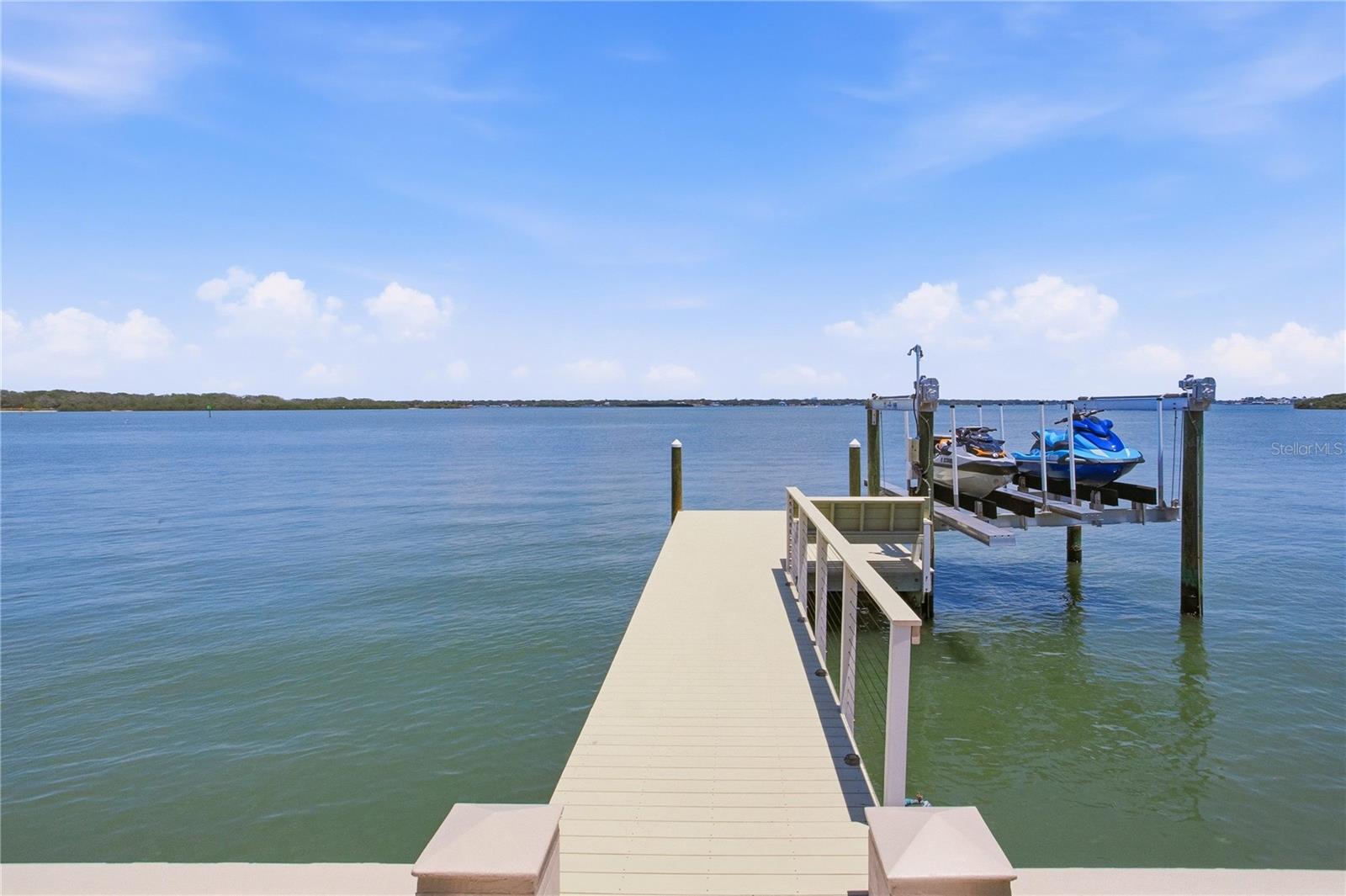 547 JOHNS PASS AVE, MADEIRA BEACH, FL, 33708