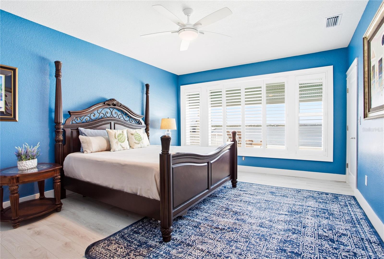 547 JOHNS PASS AVE, MADEIRA BEACH, FL, 33708