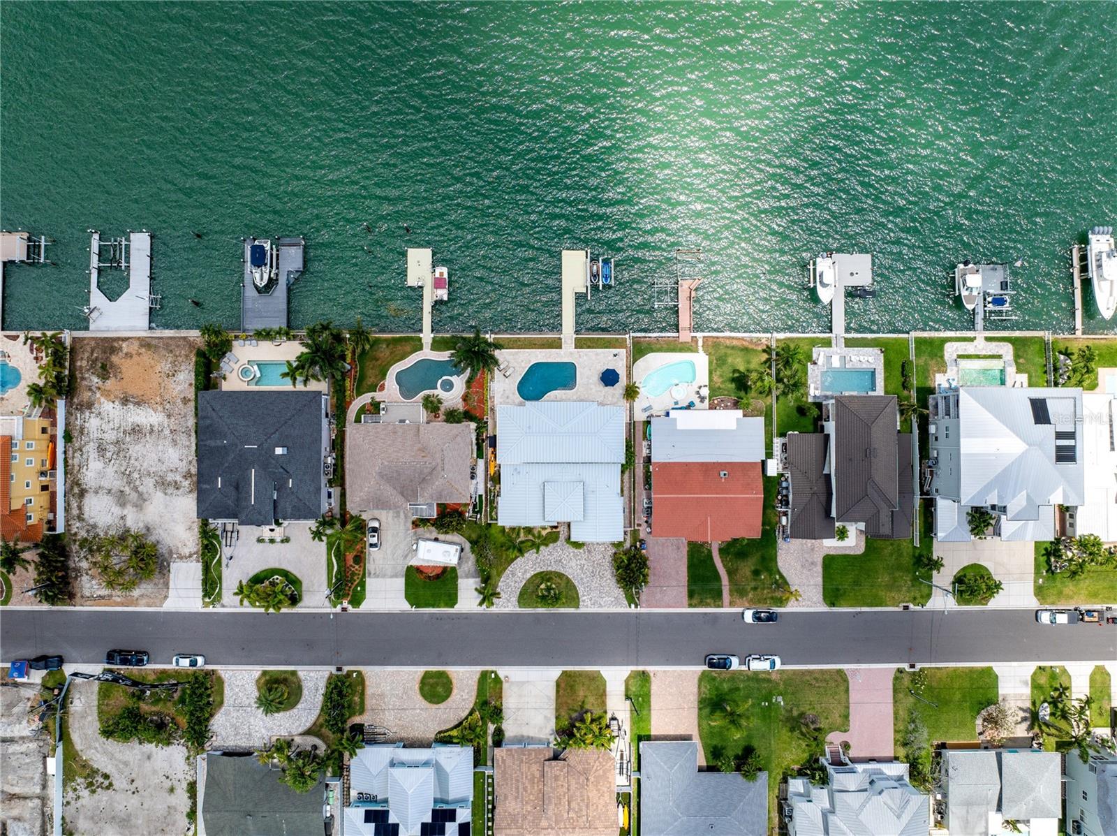 547 JOHNS PASS AVE, MADEIRA BEACH, FL, 33708
