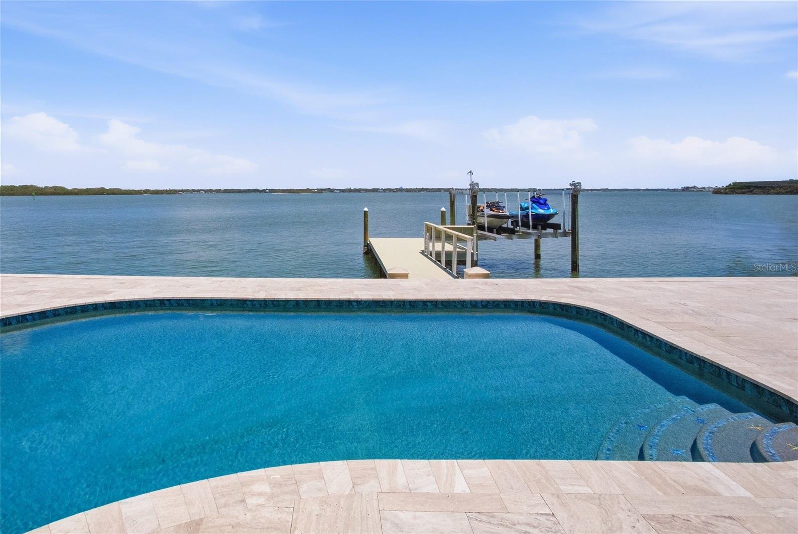 547 JOHNS PASS AVE, MADEIRA BEACH, FL, 33708