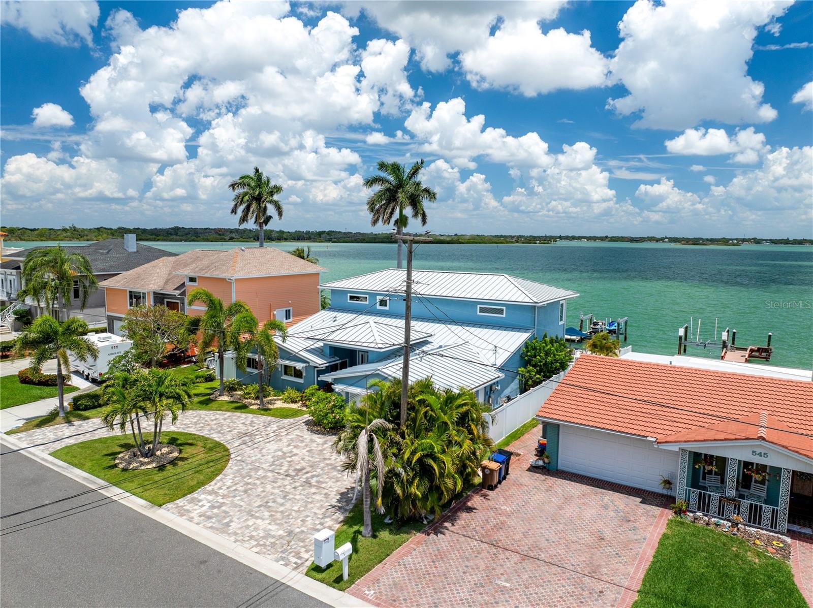 547 JOHNS PASS AVE, MADEIRA BEACH, FL, 33708