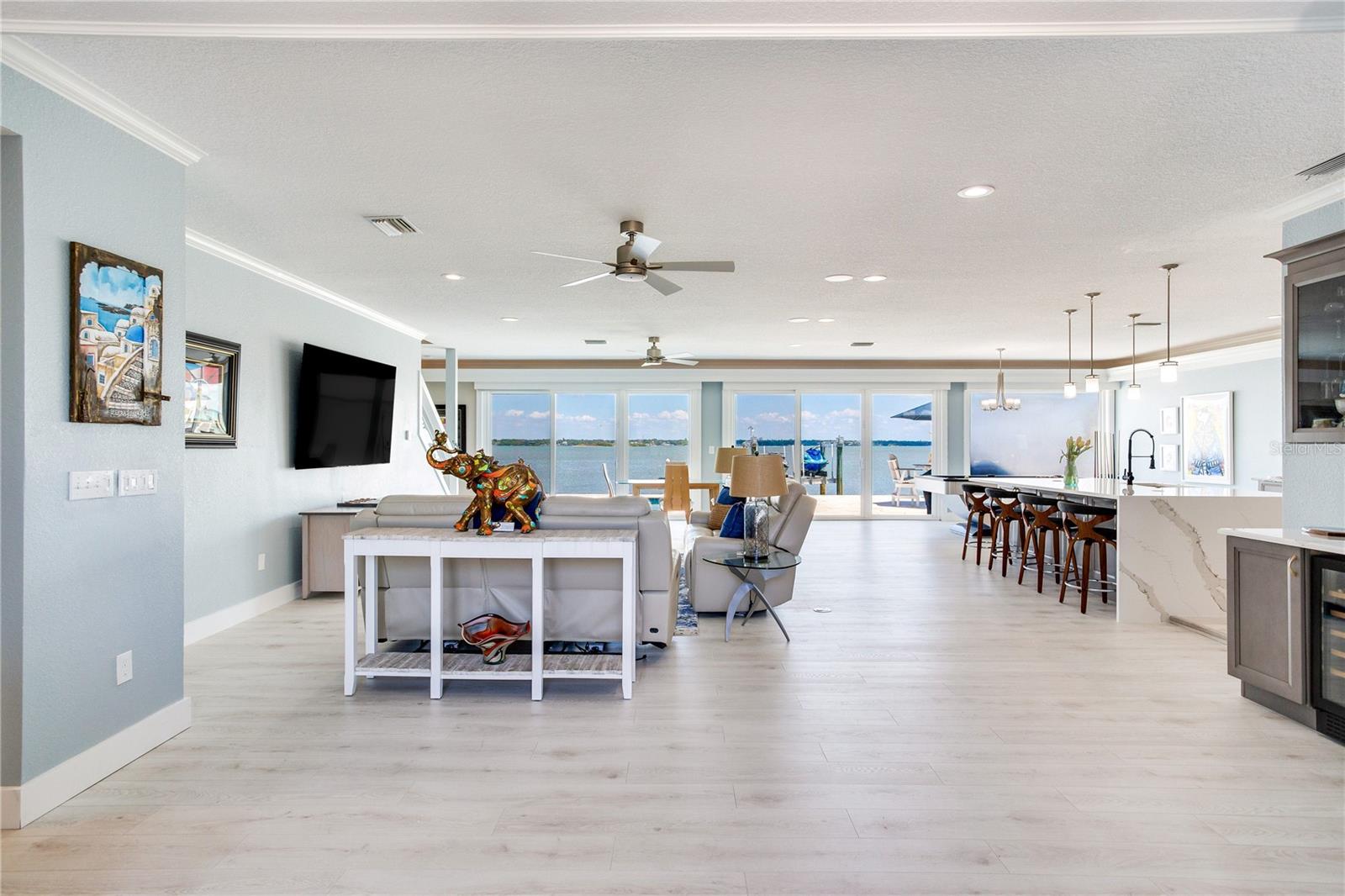 547 JOHNS PASS AVE, MADEIRA BEACH, FL, 33708