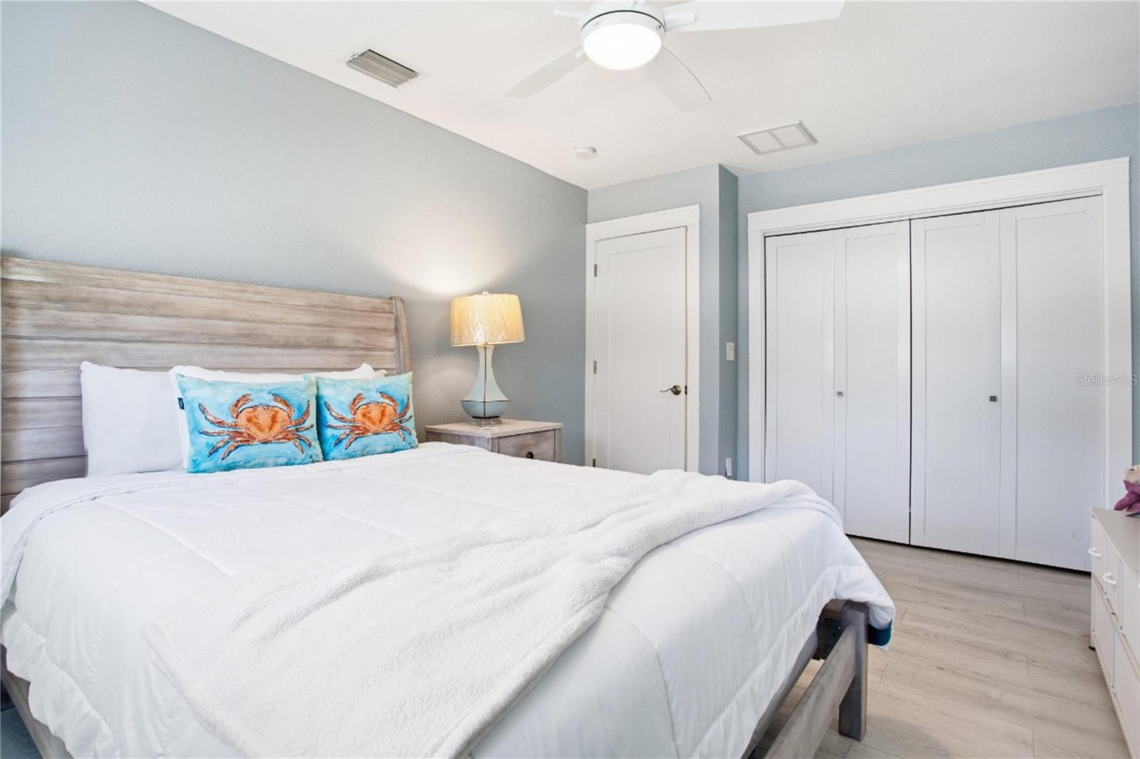 547 JOHNS PASS AVE, MADEIRA BEACH, FL, 33708