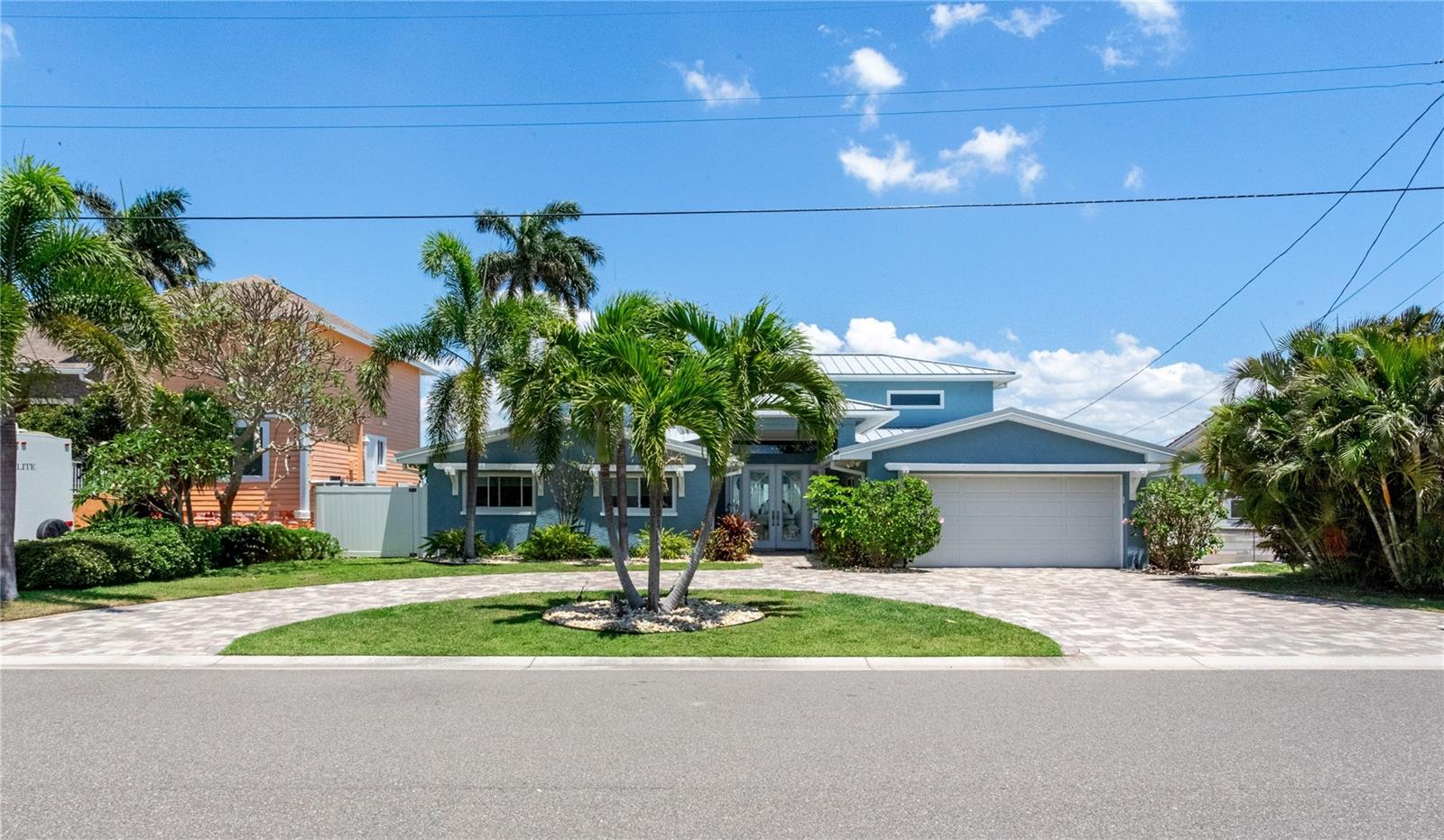 547 JOHNS PASS AVE, MADEIRA BEACH, FL, 33708