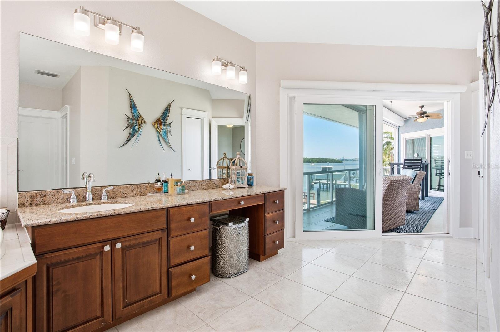 547 JOHNS PASS AVE, MADEIRA BEACH, FL, 33708