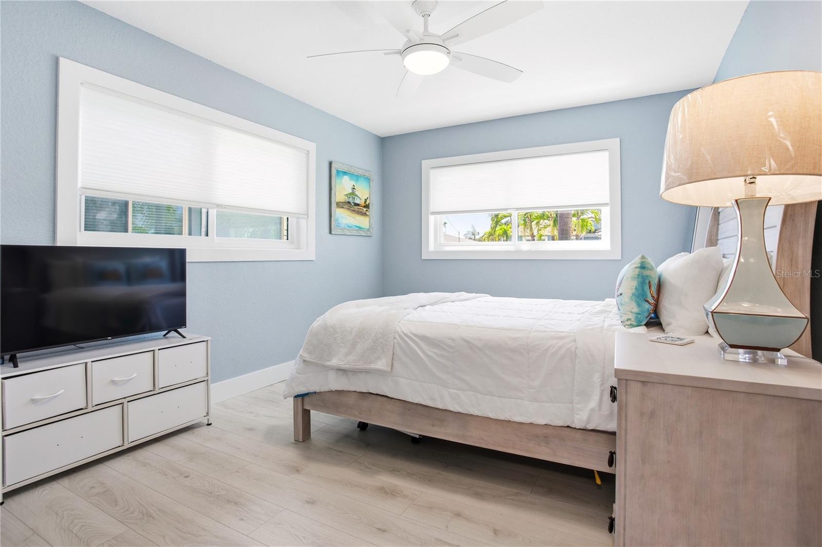 547 JOHNS PASS AVE, MADEIRA BEACH, FL, 33708