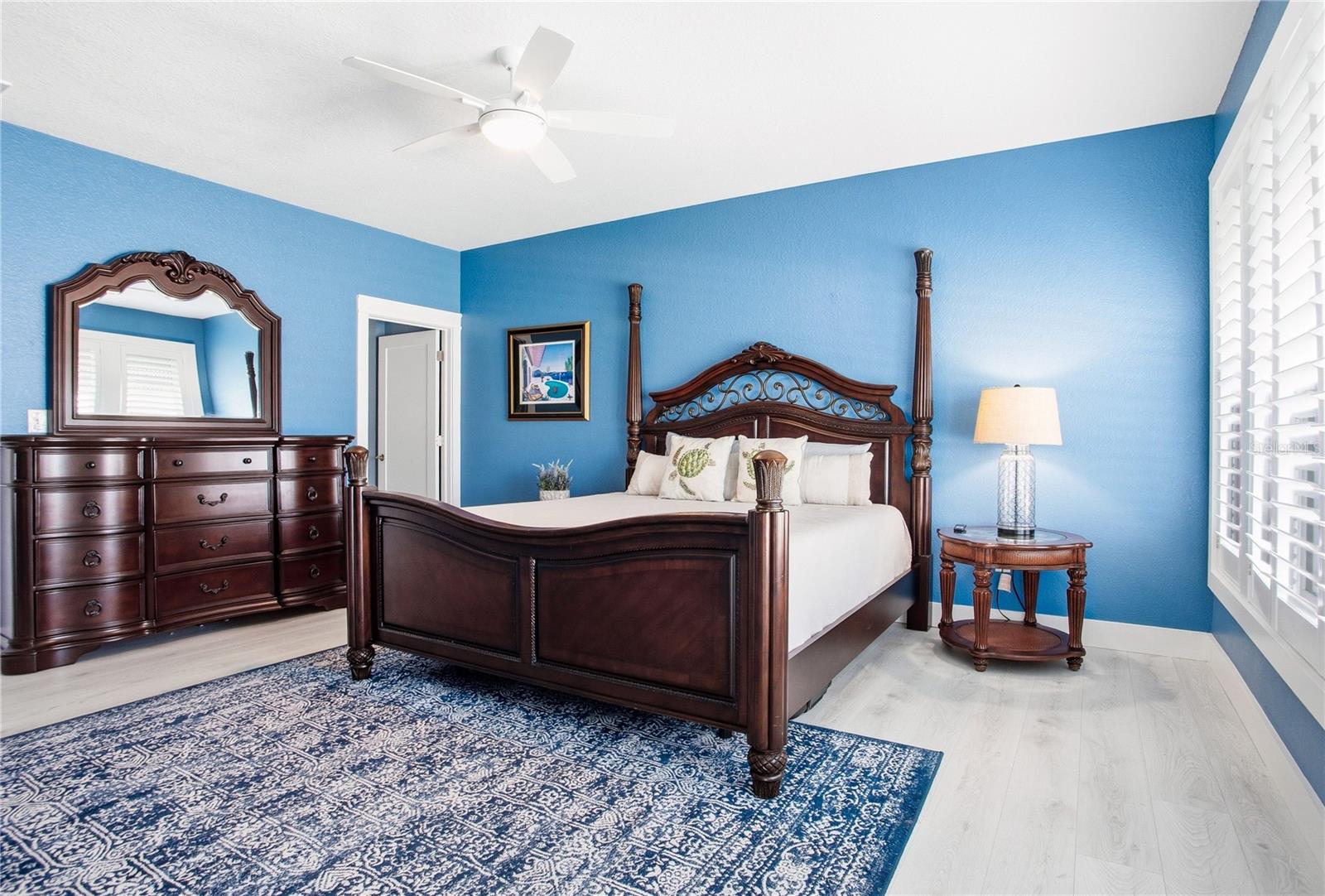 547 JOHNS PASS AVE, MADEIRA BEACH, FL, 33708
