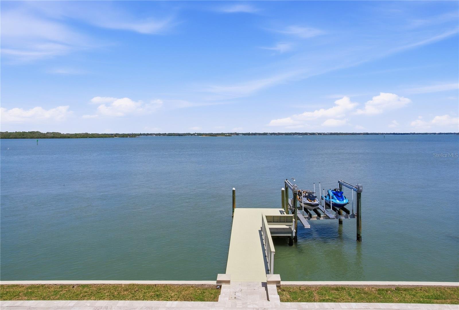 547 JOHNS PASS AVE, MADEIRA BEACH, FL, 33708