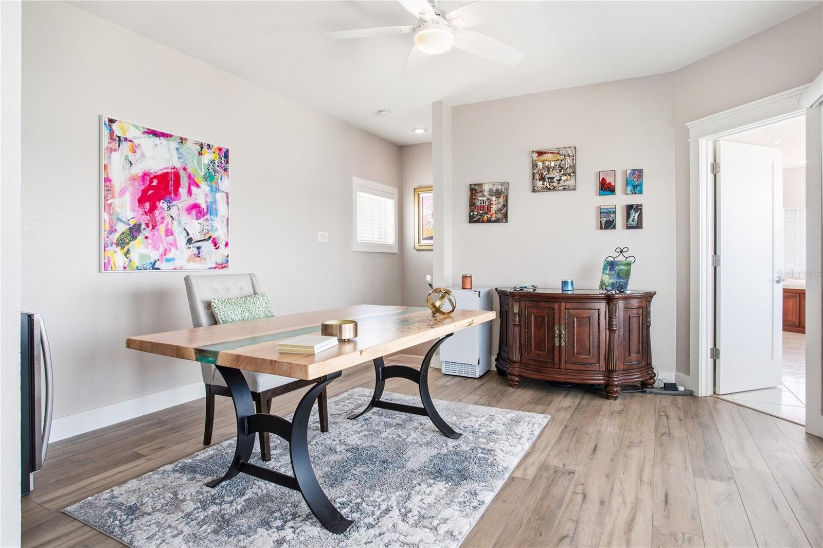 547 JOHNS PASS AVE, MADEIRA BEACH, FL, 33708
