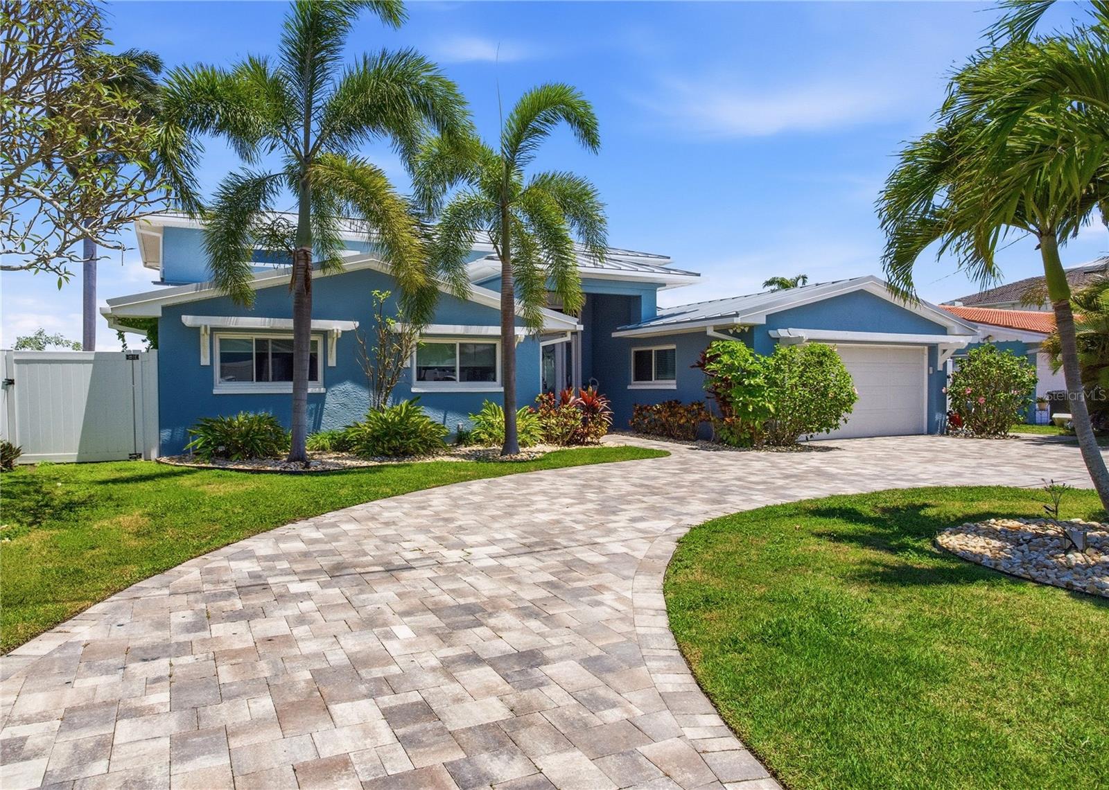 547 JOHNS PASS AVE, MADEIRA BEACH, FL, 33708