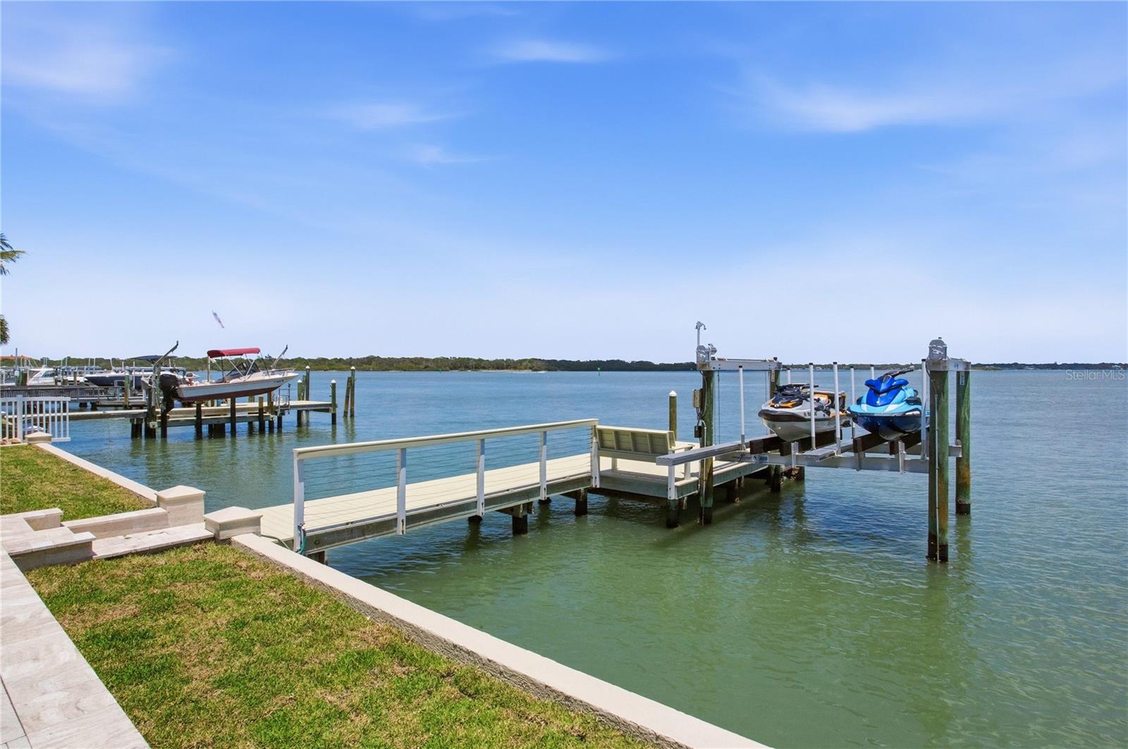 547 JOHNS PASS AVE, MADEIRA BEACH, FL, 33708