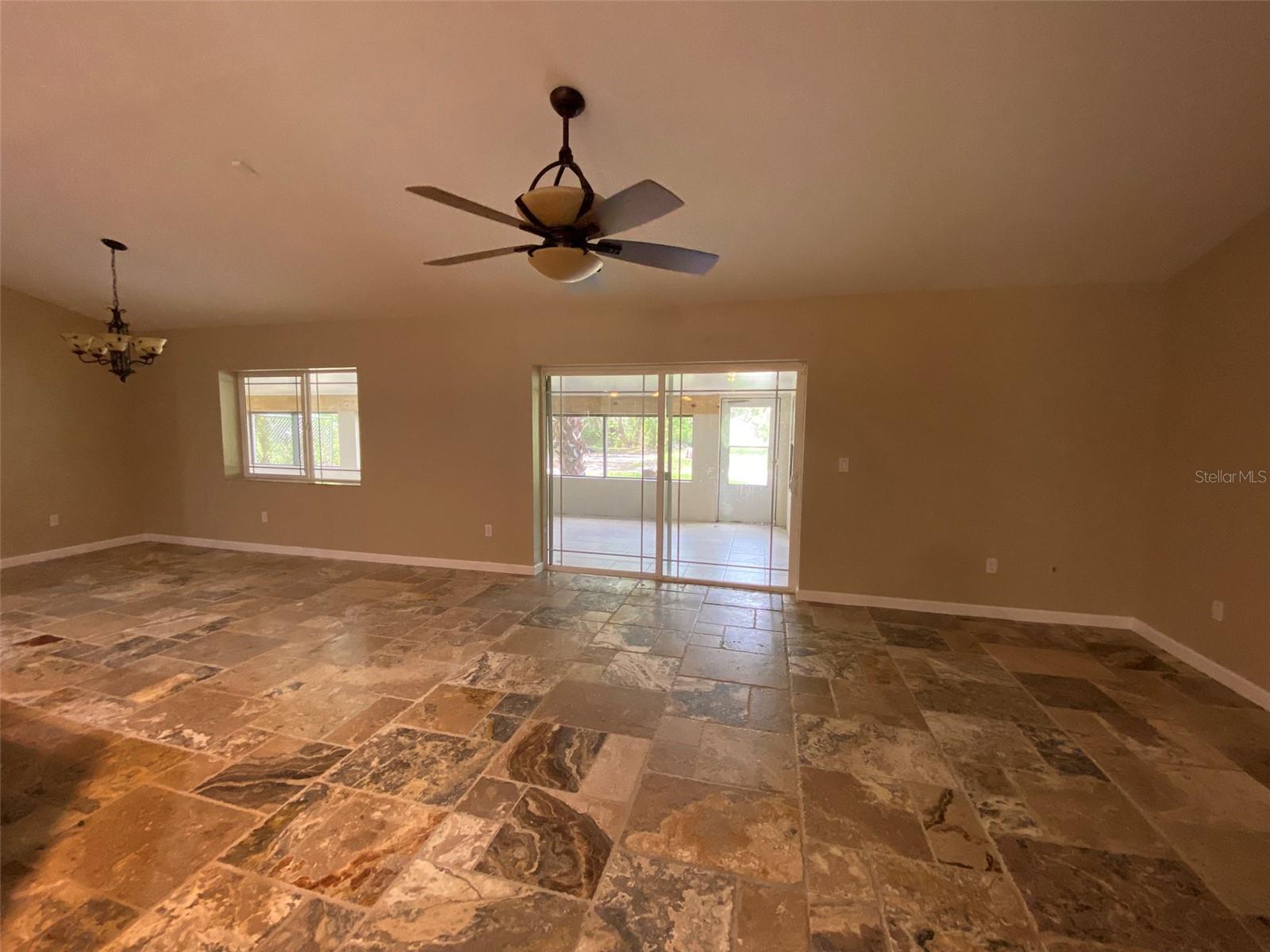 1800 COUNTY ROAD 426 N, OVIEDO, FL, 32765