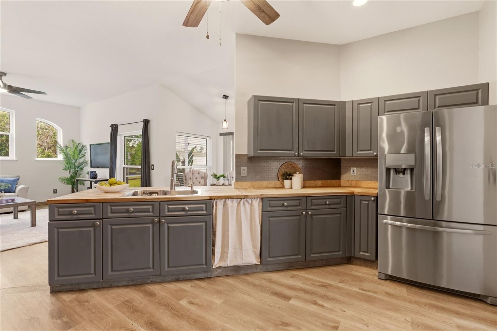 1302 PINE SONG DR, DELTONA, FL, 32725