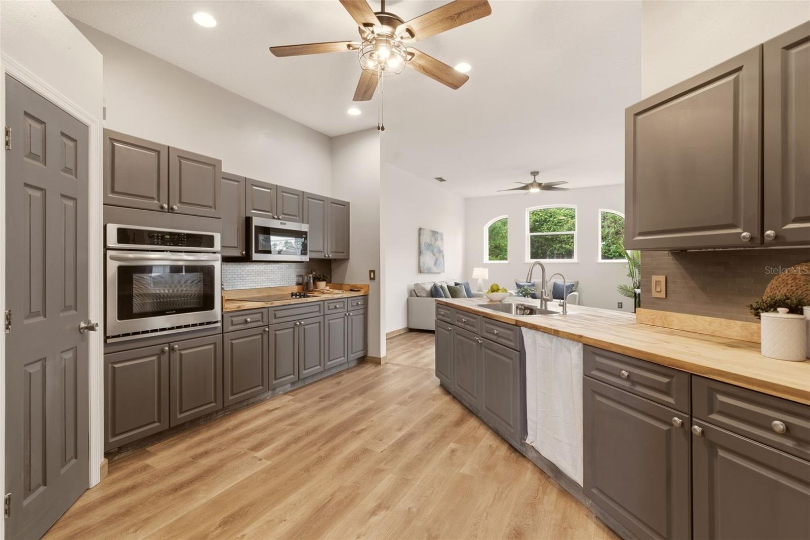 1302 PINE SONG DR, DELTONA, FL, 32725