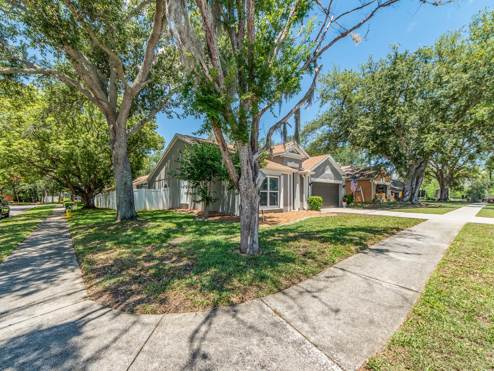 1700 BLUE LAKE CT, TARPON SPRINGS, FL, 34689