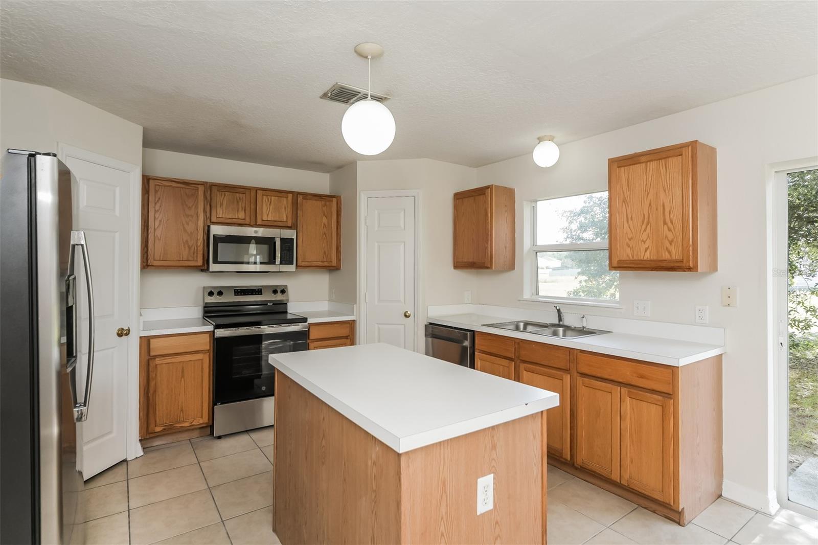 612 ELBRIDGE DR, KISSIMMEE, FL, 34758