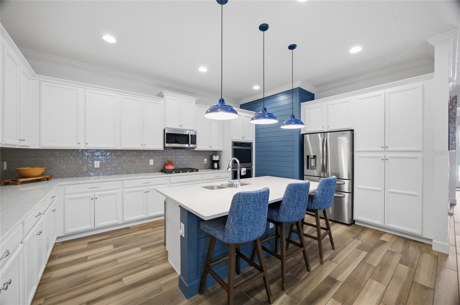 725 WINTERSIDE DR, APOLLO BEACH, FL, 33572