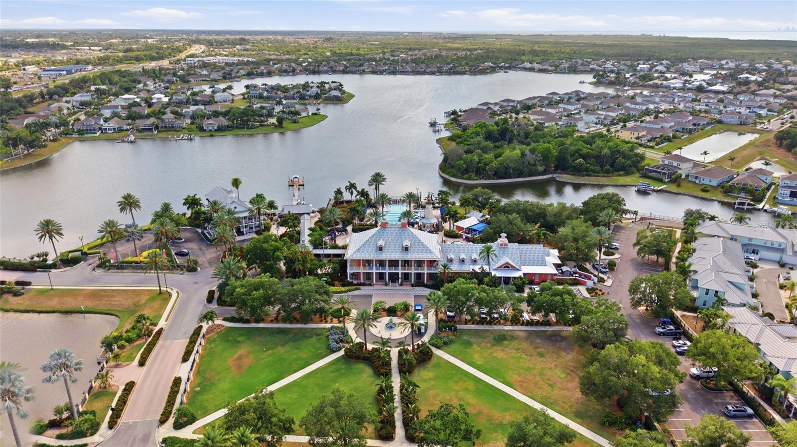 725 WINTERSIDE DR, APOLLO BEACH, FL, 33572