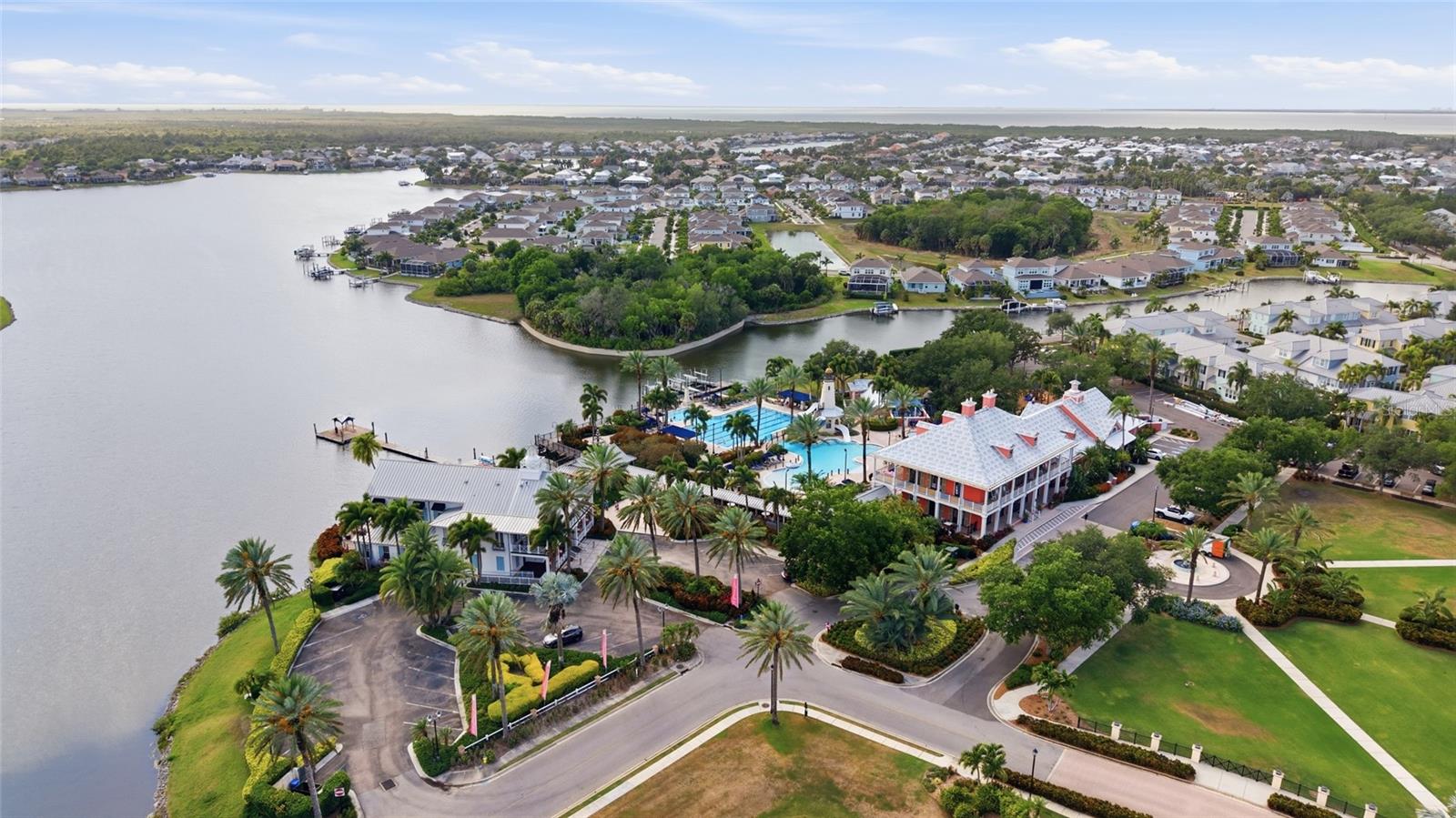 725 WINTERSIDE DR, APOLLO BEACH, FL, 33572