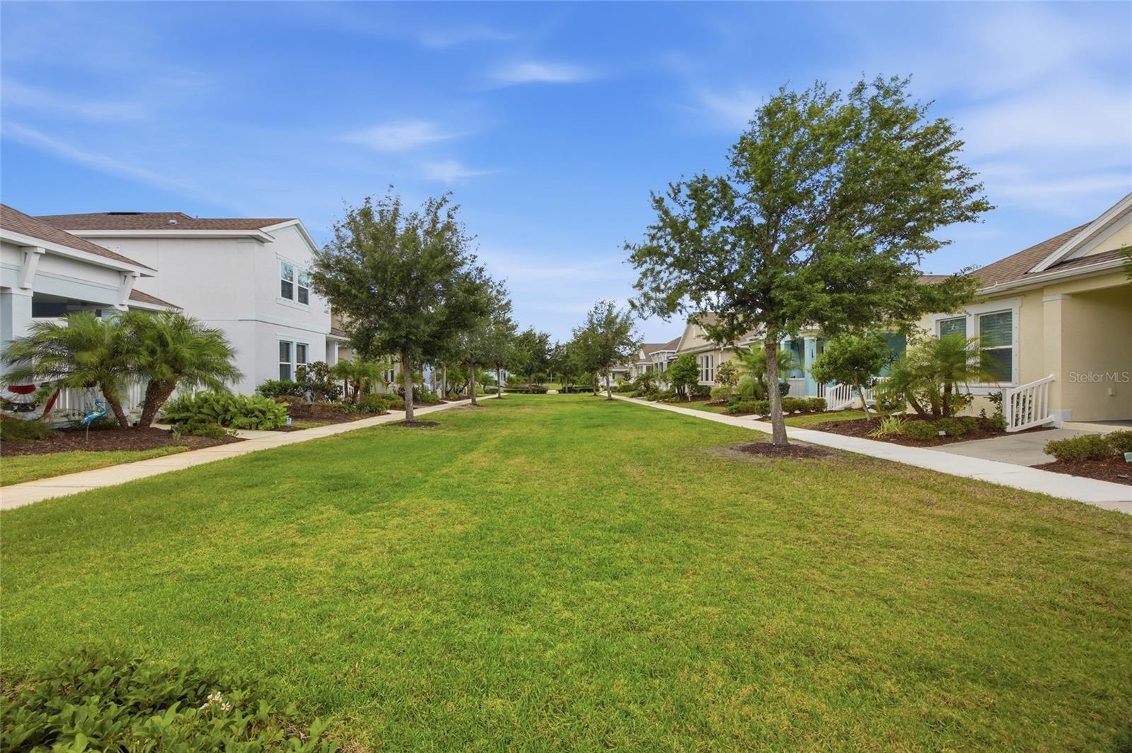725 WINTERSIDE DR, APOLLO BEACH, FL, 33572