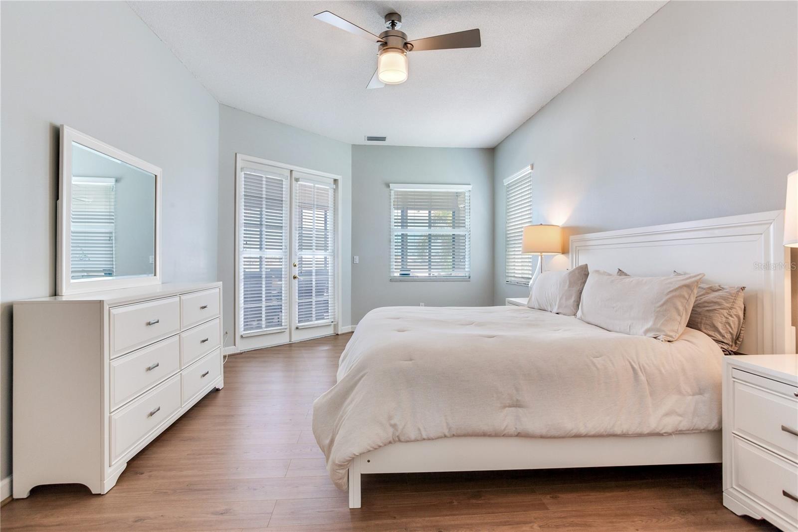 330 173RD AVE E, NORTH REDINGTON BEACH, FL, 33708