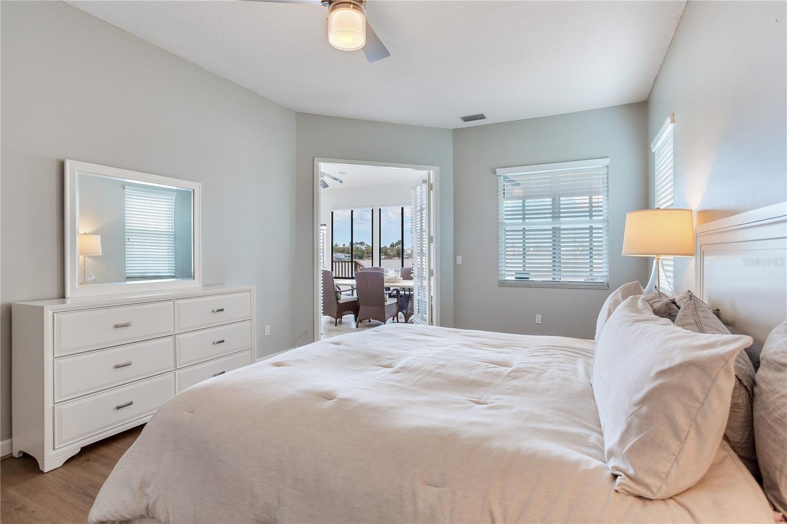 330 173RD AVE E, NORTH REDINGTON BEACH, FL, 33708