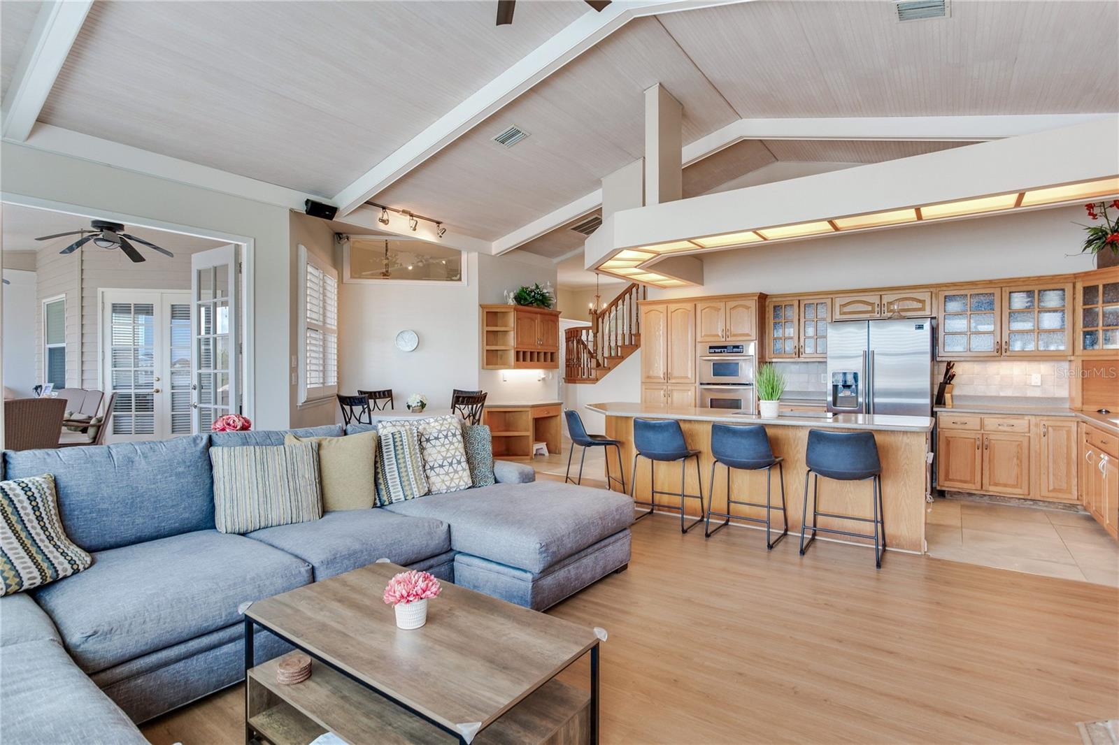 330 173RD AVE E, NORTH REDINGTON BEACH, FL, 33708