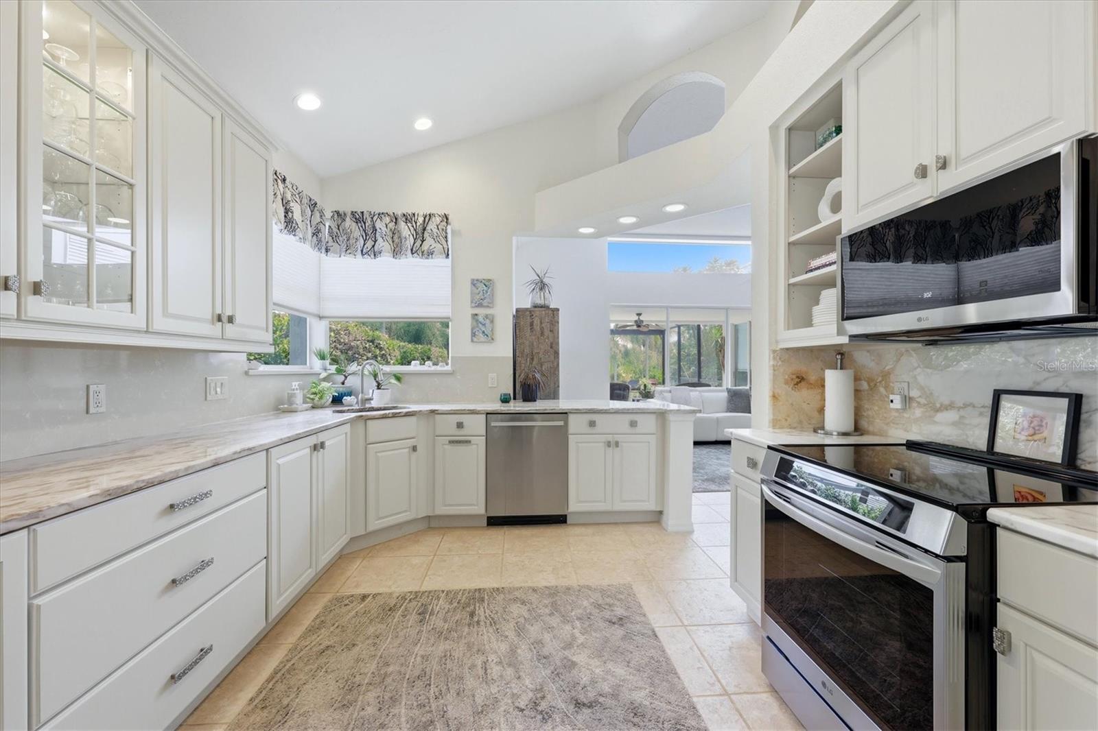 6602 VIRGINIA XING, UNIVERSITY PARK, FL, 34201