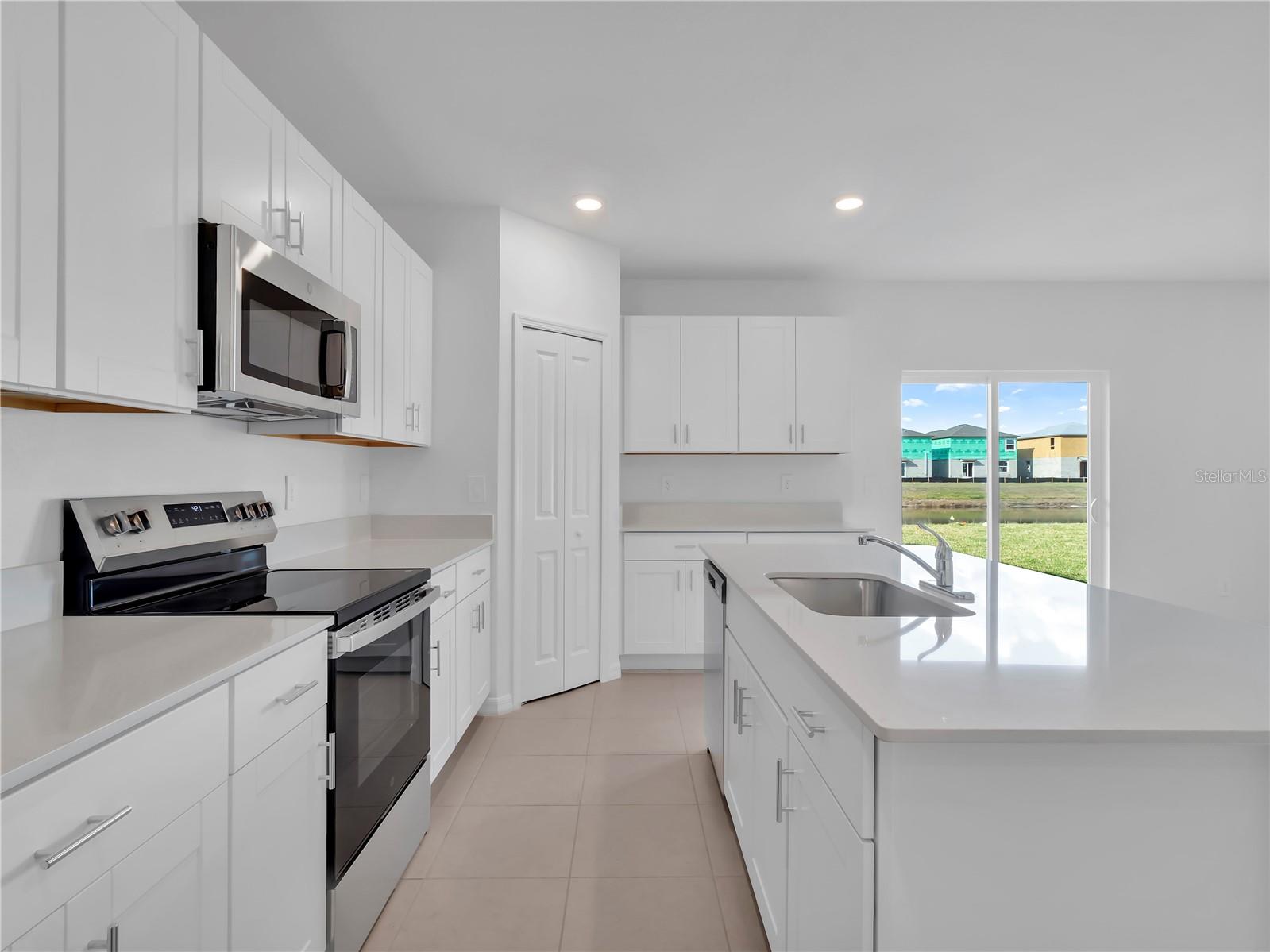 5771 RED KITE DR, WIMAUMA, FL, 33598