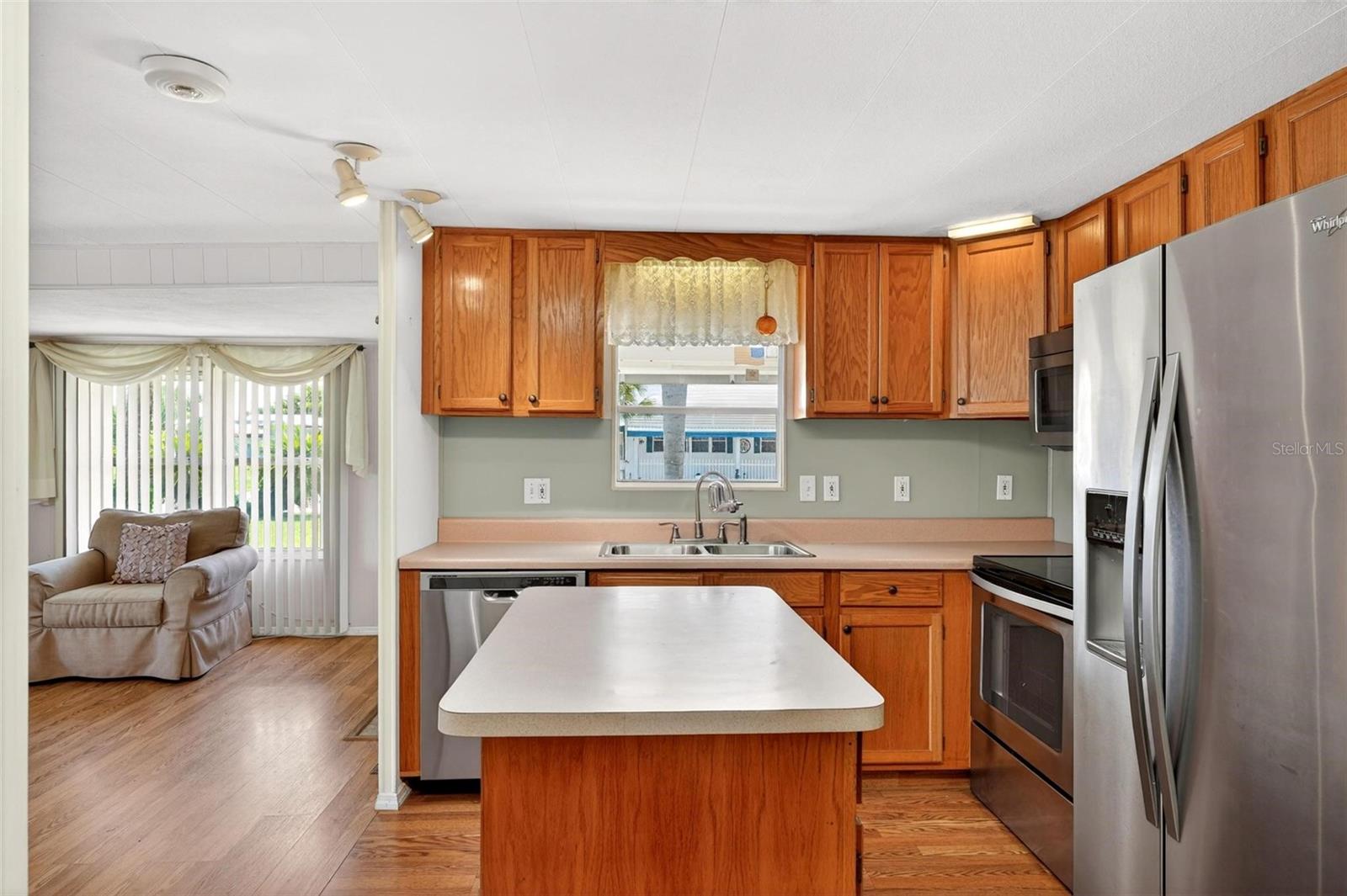 31643 HOWARD ST, TAVARES, FL, 32778