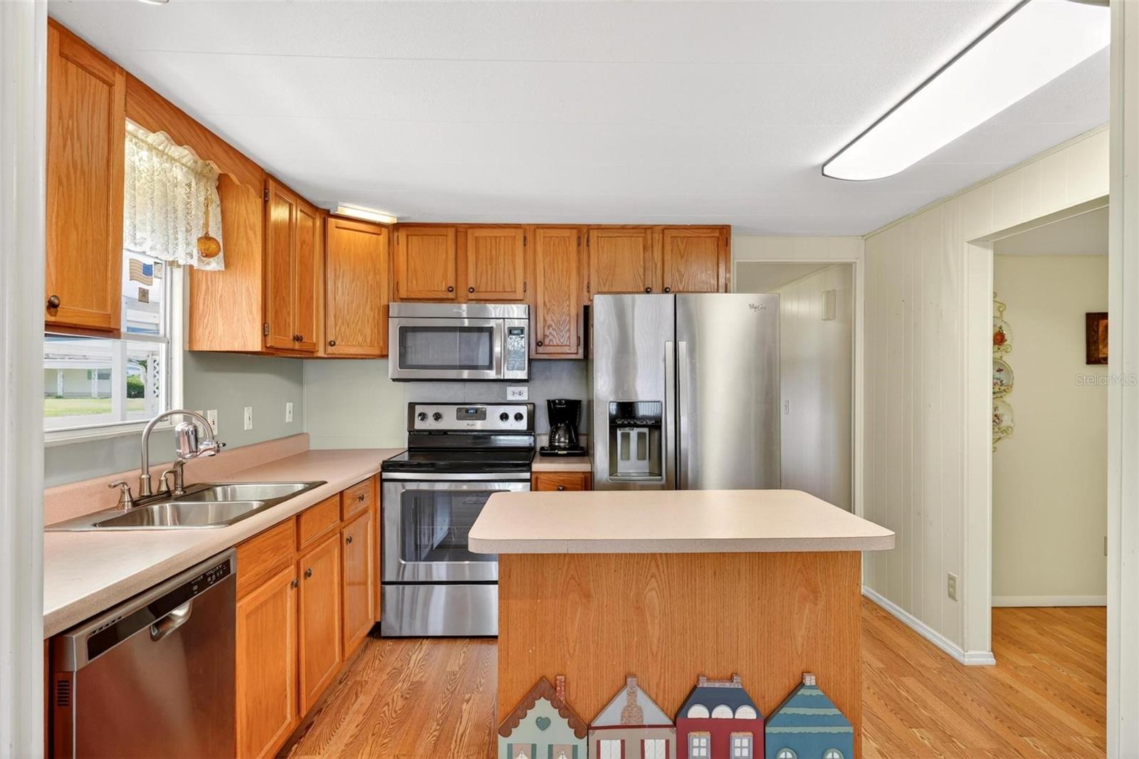 31643 HOWARD ST, TAVARES, FL, 32778