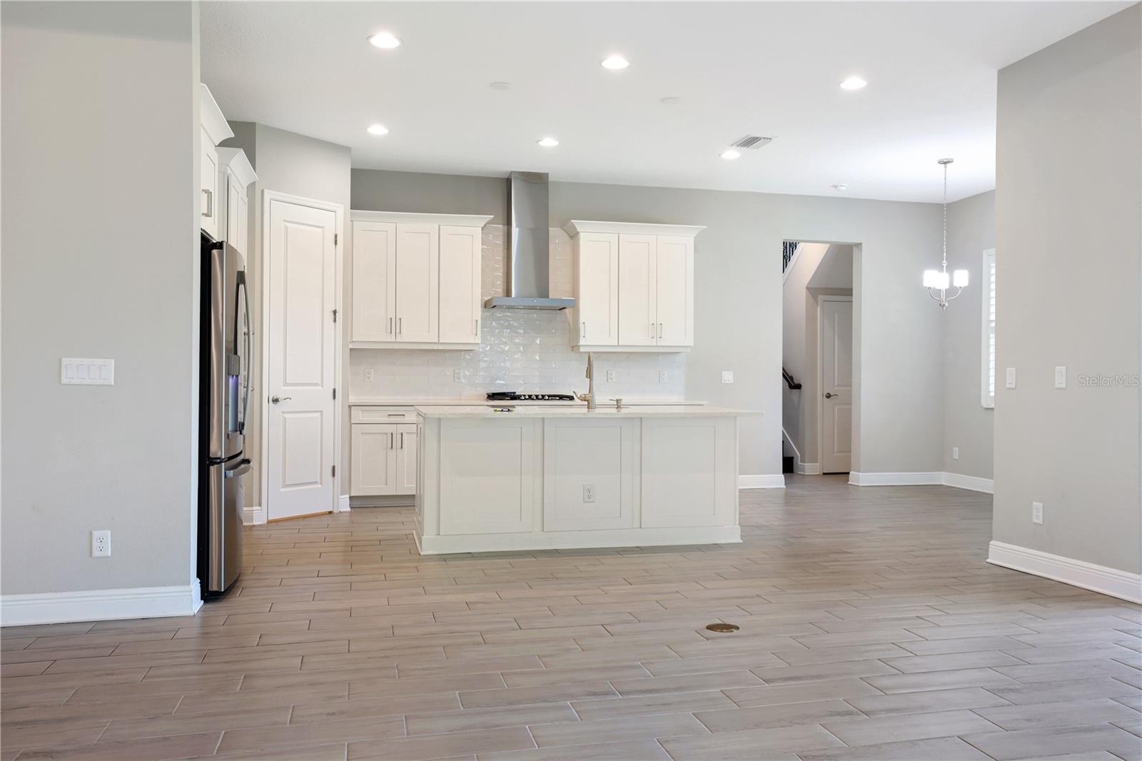 6133 LUNGO LAGO DR, SARASOTA, FL, 34241