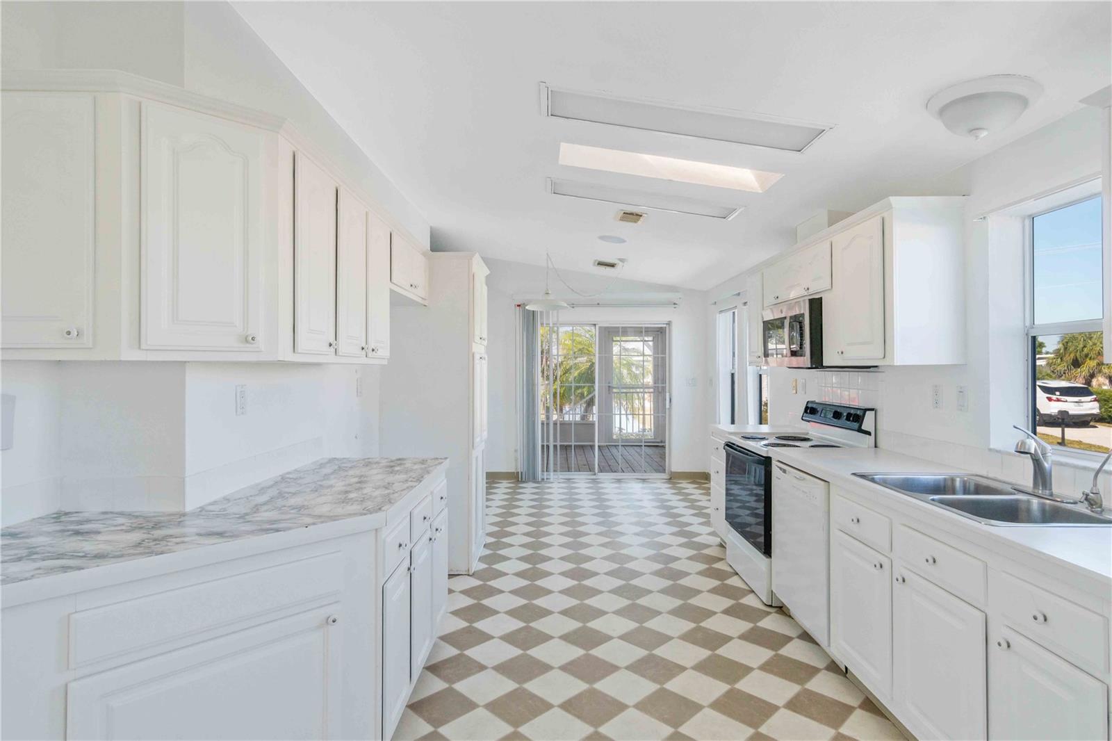 527 FLEETWOOD ST, NORTH PORT, FL, 34287