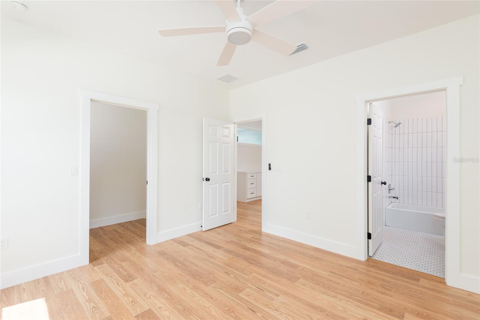 3414 W CHEROKEE AVE, TAMPA, FL, 33611