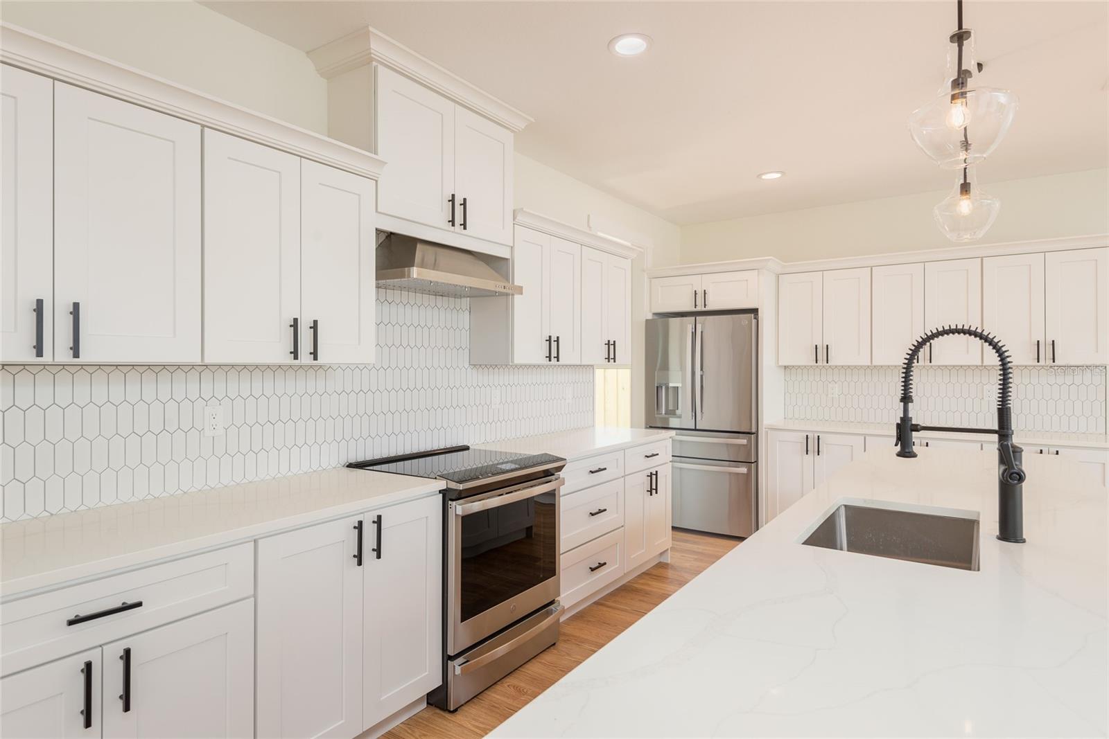 3414 W CHEROKEE AVE, TAMPA, FL, 33611