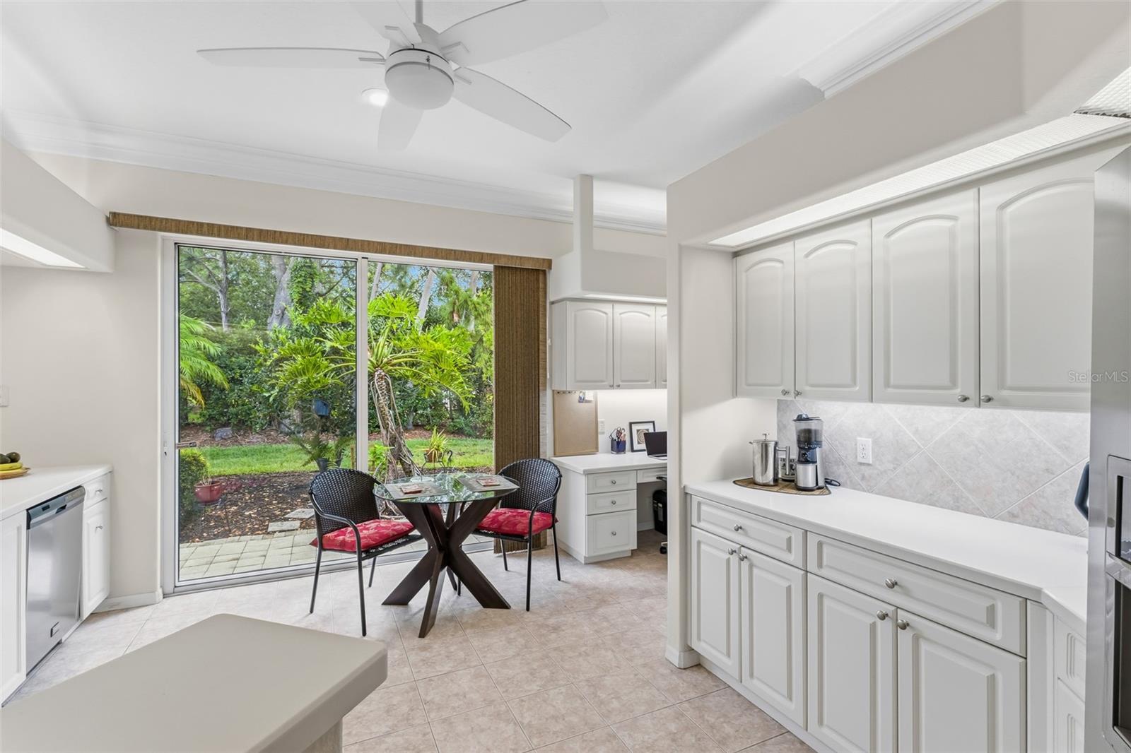 8669 54TH AVENUE CIR E, BRADENTON, FL, 34211