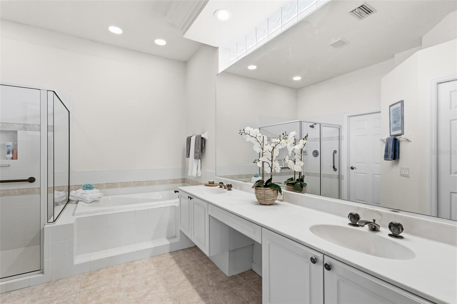8669 54TH AVENUE CIR E, BRADENTON, FL, 34211