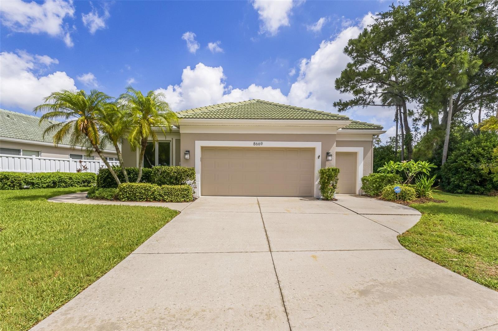 8669 54TH AVENUE CIR E, BRADENTON, FL, 34211