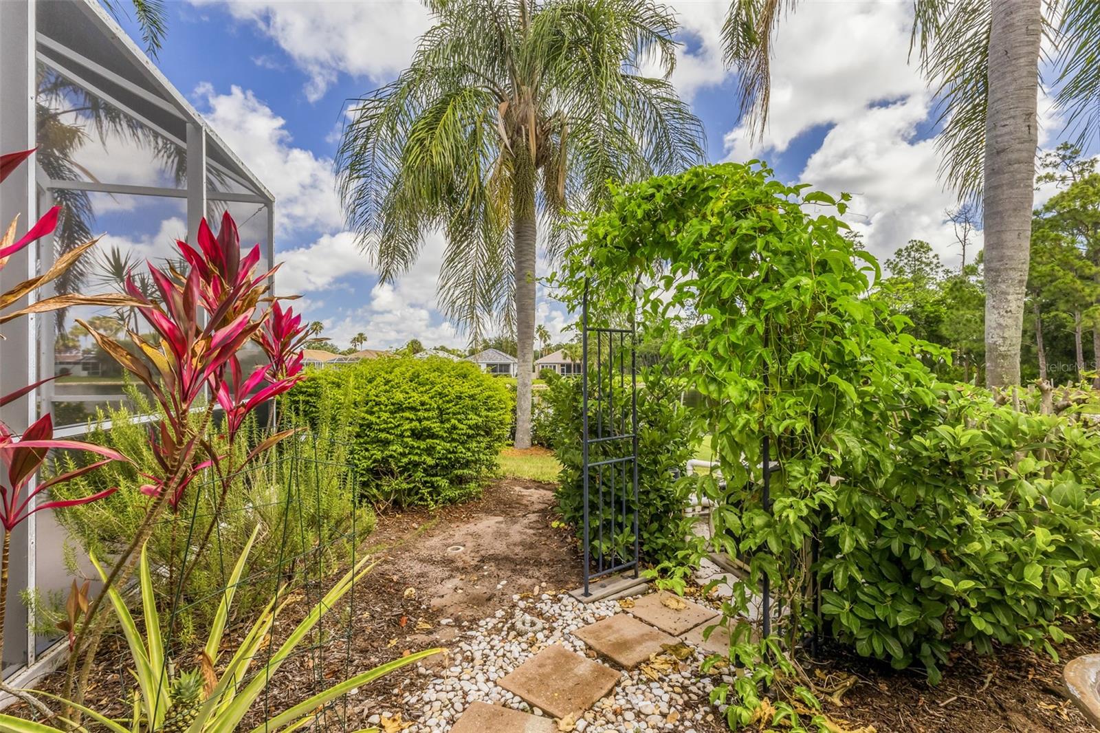 8669 54TH AVENUE CIR E, BRADENTON, FL, 34211
