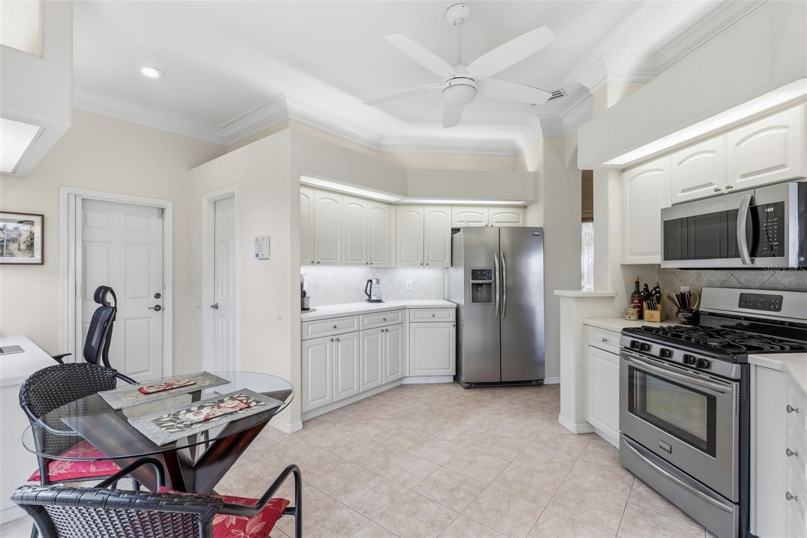 8669 54TH AVENUE CIR E, BRADENTON, FL, 34211