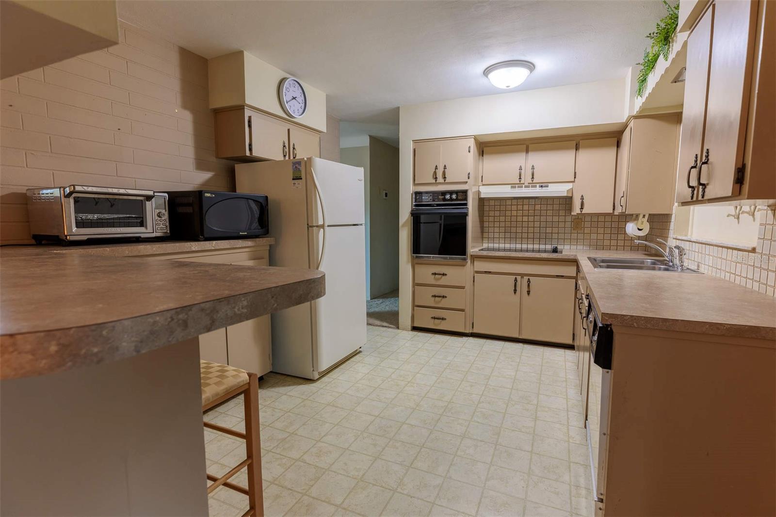 4334 61ST LN N, KENNETH CITY, FL, 33709